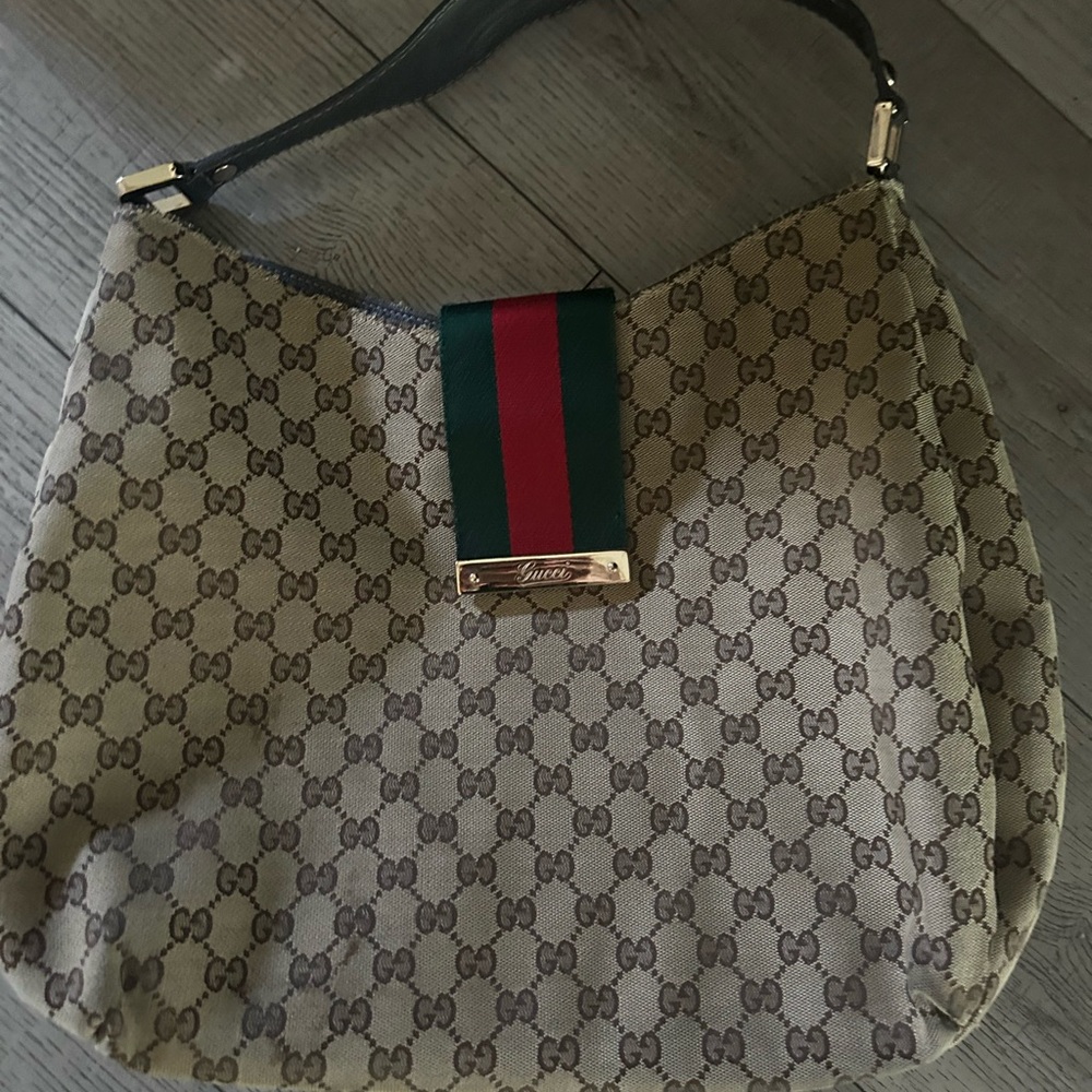 Gucci No Returns Great Condition - image 1